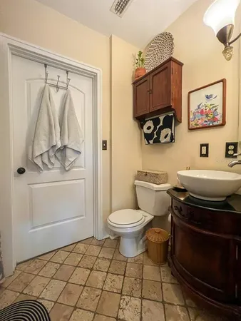 $2,000 | 443 Shine Avenue, Orlando, FL 32803