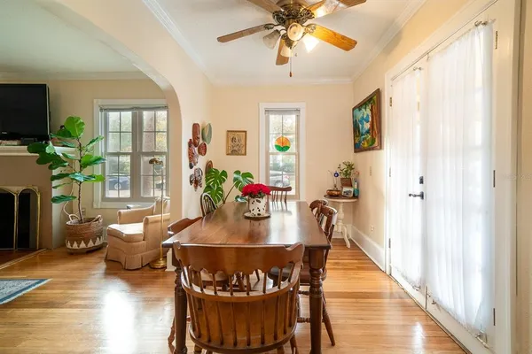 $2,000 | 443 Shine Avenue, Orlando, FL 32803