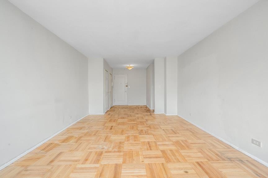 5355 Henry Hudson Parkway West, Unit 5C Bronx, NY 10471 - Photo 11 of 13 a view of empty room
