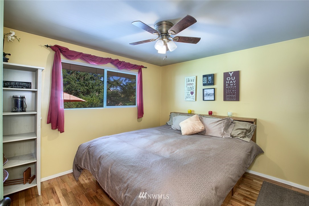14522 Southeast 112th Place Renton, WA 98059 - Photo 9 of 18 Gallery Image 9