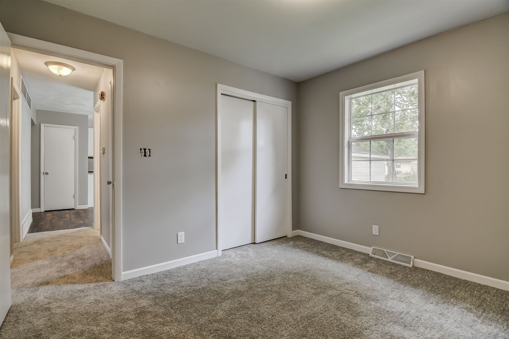 1816 Wolfe Street Springfield, IL 62702 - Photo 21 of 36