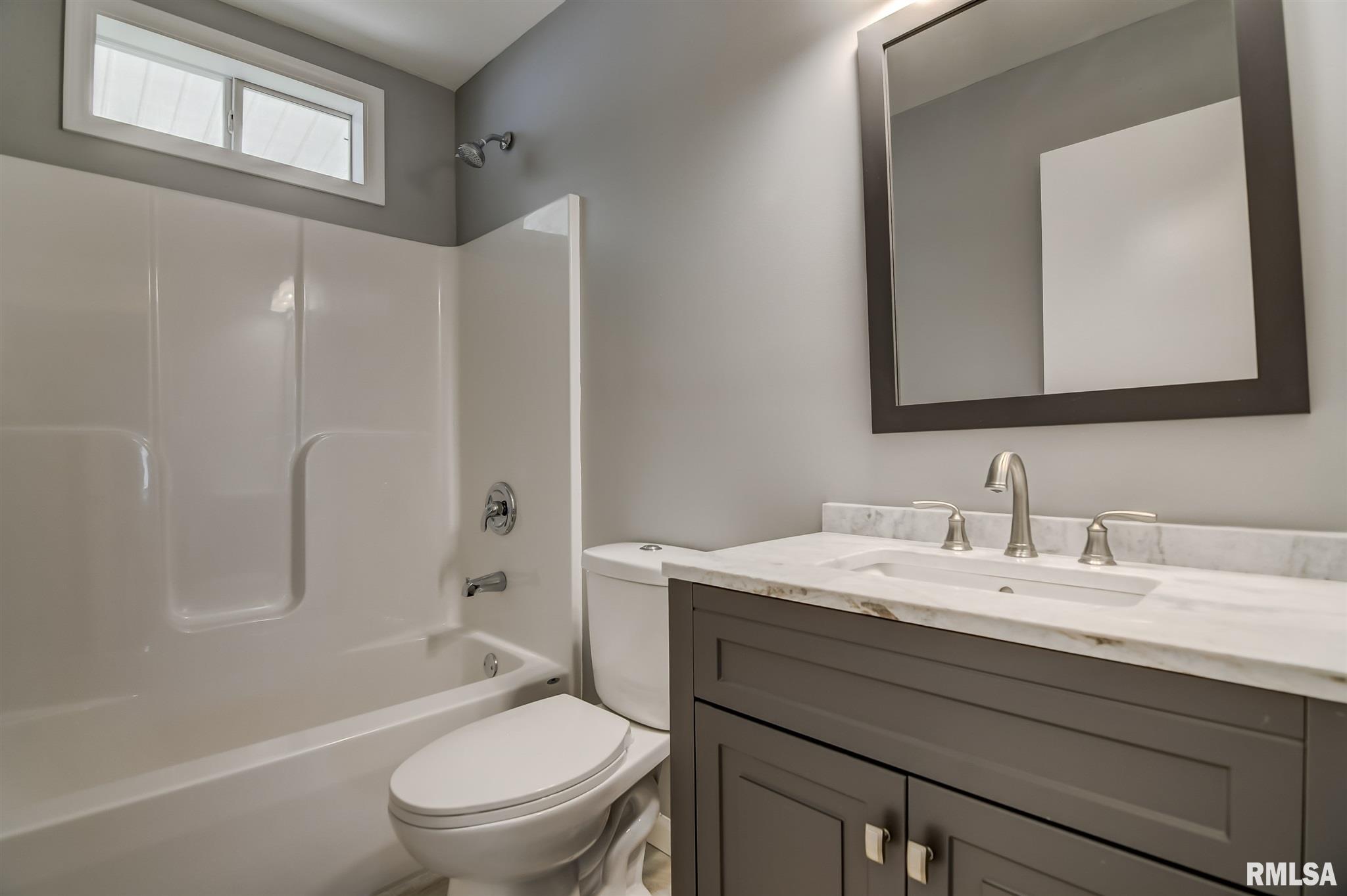 1816 Wolfe Street Springfield, IL 62702 - Photo 24 of 36