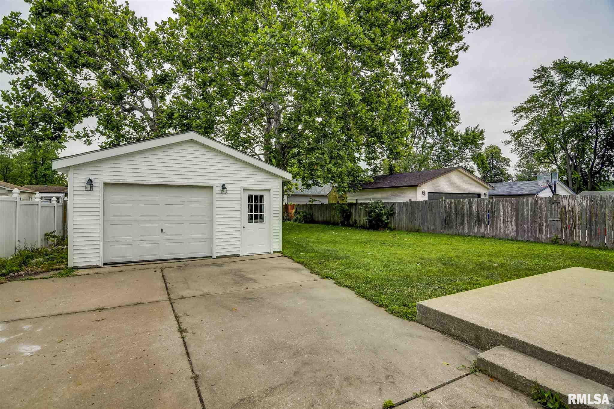 1816 Wolfe Street Springfield, IL 62702 - Photo 33 of 36