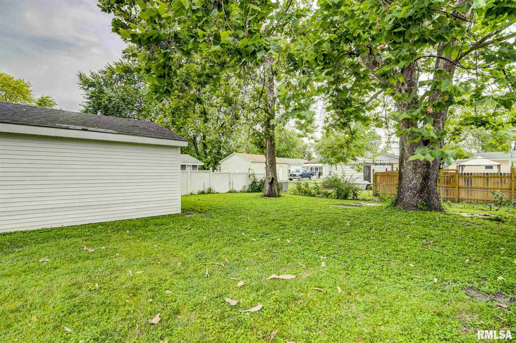 1816 Wolfe Street Springfield, IL 62702 - Photo 34 of 36