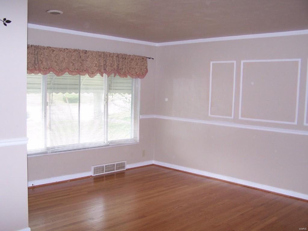 8814 Old Sappington Road St. Louis, MO 63126 - Photo 2 of 37 Gallery Image 2