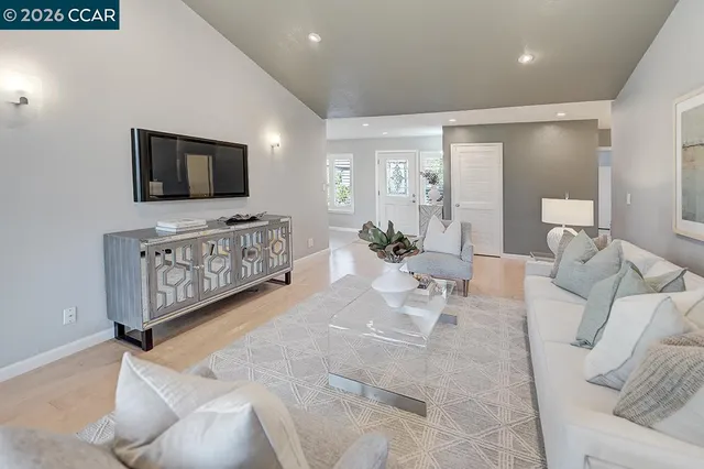 $1,290,000 | 999 Terra California Drive, Unit 2, Walnut Creek, CA 94595