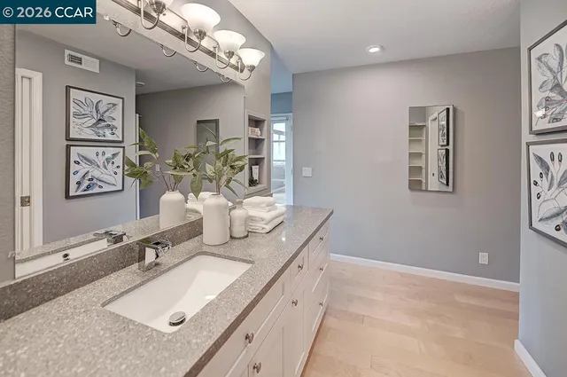 $1,290,000 | 999 Terra California Drive, Unit 2, Walnut Creek, CA 94595