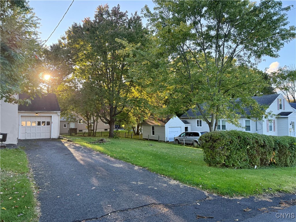 7 Francis Road New Hartford, NY 13413 - Photo 5 of 24