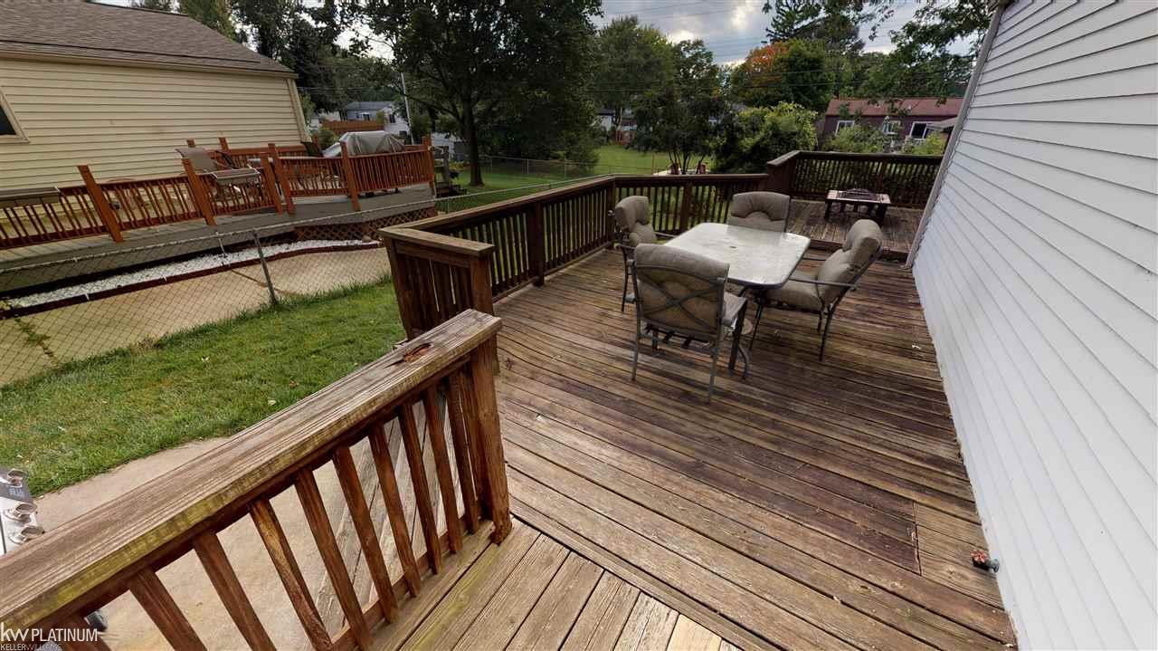 3452 Cone Rochester, MI 48309 - Photo 36 of 37 Deck