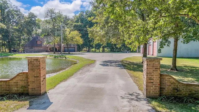 $579,000 | 29200 Walker Road, Harrisonville, MO 64701