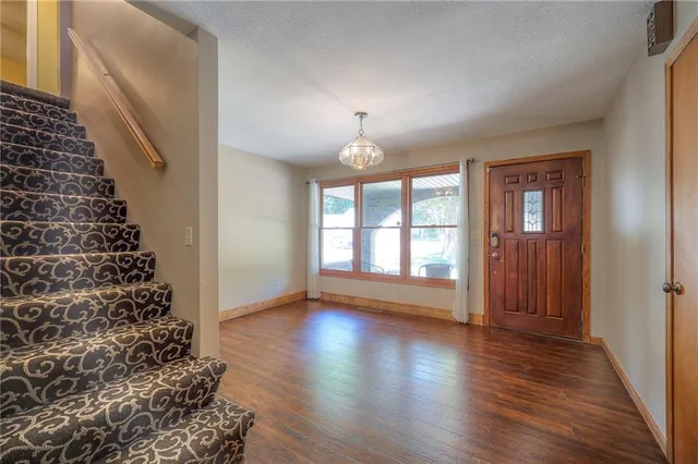 $519,000 | 29200 Walker Road, Harrisonville, MO 64701