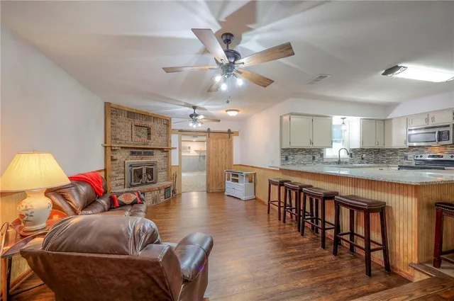 $579,000 | 29200 Walker Road, Harrisonville, MO 64701