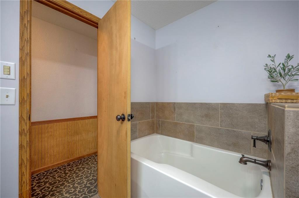 29200 Walker Road Harrisonville, MO 64701 - Photo 31 of 58