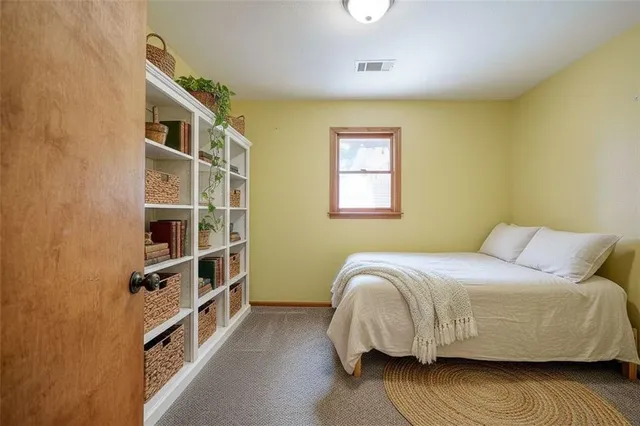 $549,000 | 29200 Walker Road, Harrisonville, MO 64701