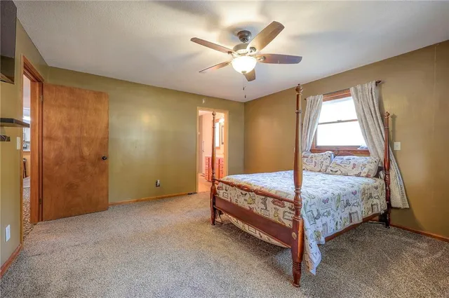 $579,000 | 29200 Walker Road, Harrisonville, MO 64701