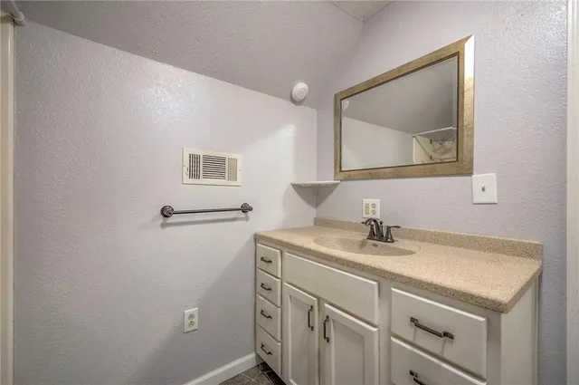 $519,000 | 29200 Walker Road, Harrisonville, MO 64701