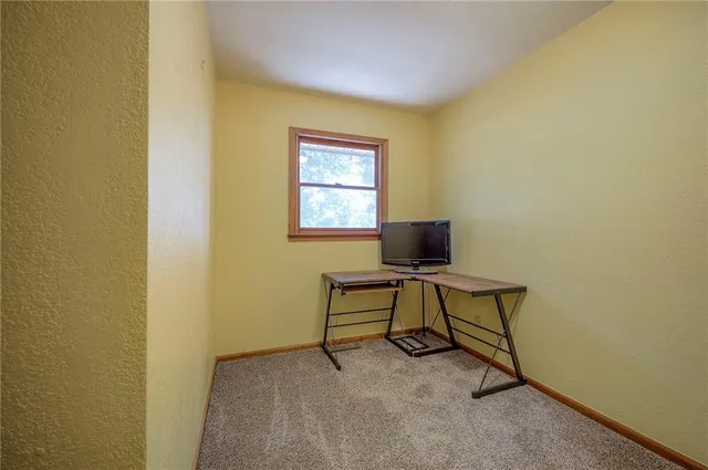 $549,000 | 29200 Walker Road, Harrisonville, MO 64701