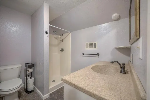 $549,000 | 29200 Walker Road, Harrisonville, MO 64701