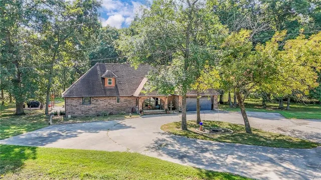 $579,000 | 29200 Walker Road, Harrisonville, MO 64701