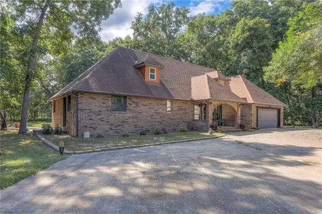 $519,000 | 29200 Walker Road, Harrisonville, MO 64701
