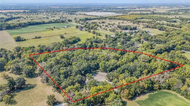 $579,000 | 29200 Walker Road, Harrisonville, MO 64701