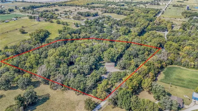$549,000 | 29200 Walker Road, Harrisonville, MO 64701
