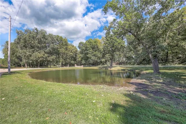 $579,000 | 29200 Walker Road, Harrisonville, MO 64701