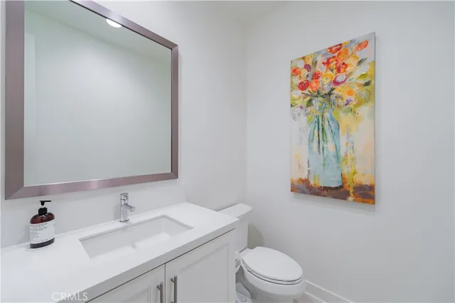 $6,800 | 104 Chant, Irvine, CA 92618