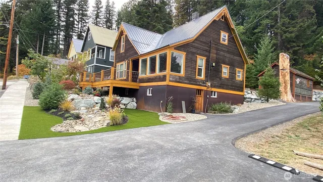 $595,000 | 411 South 7th Street, Roslyn, WA 98941