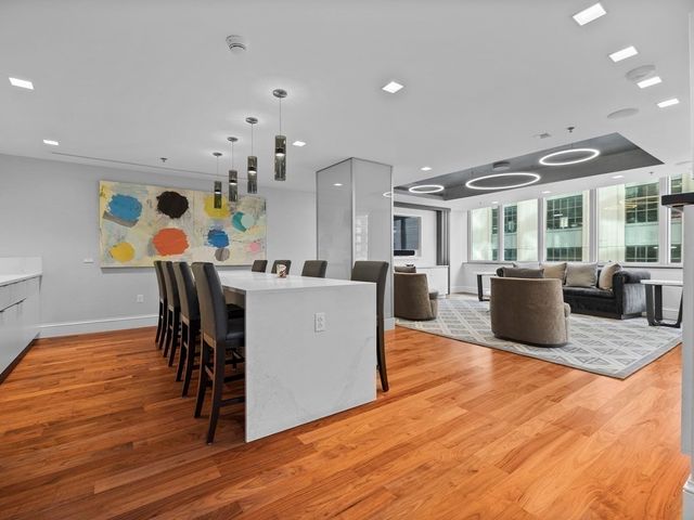 $617,500 | 1 Charles Street South, Unit 808, Boston, MA 02116