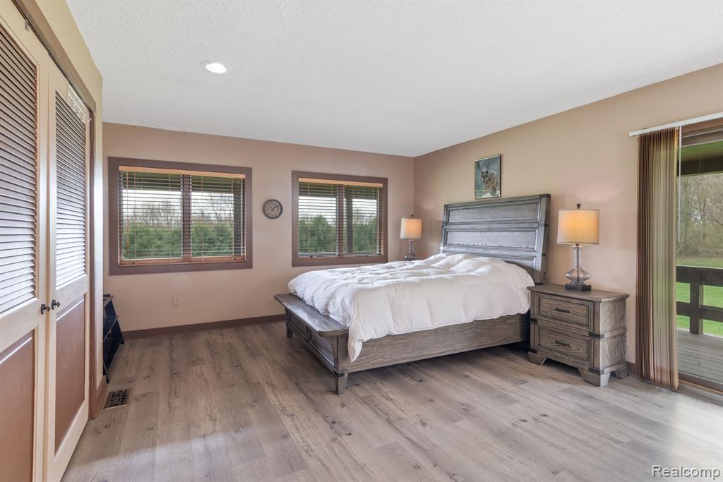 17144 Rosehill Road Pinckney, MI 48169 - Photo 12 of 39