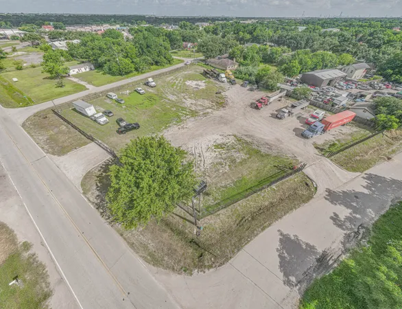 $650,000 | 5302 Fuqua Gardens View Road, Houston, TX 77045
