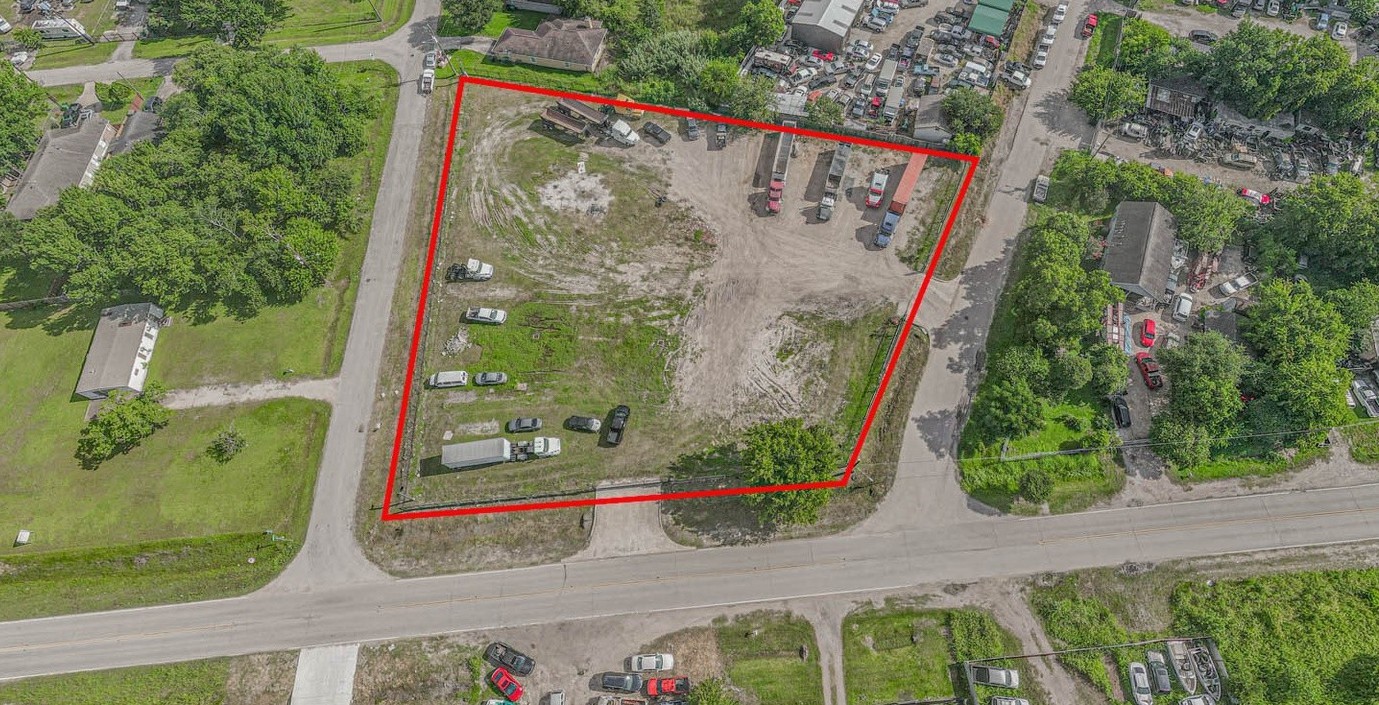 5302 Fuqua Gardens View Road Houston, TX 77045 - Photo 2 of 14