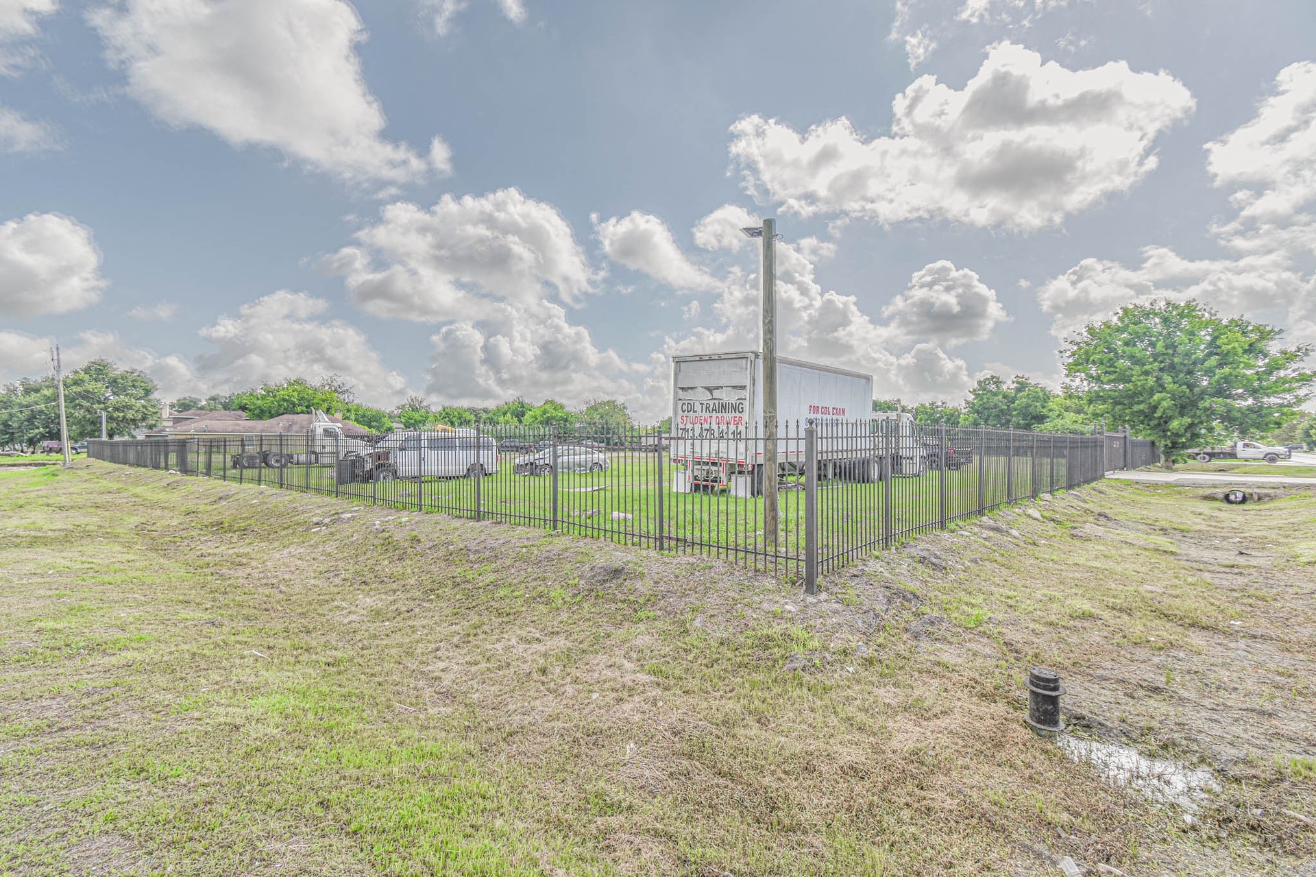 5302 Fuqua Gardens View Road Houston, TX 77045 - Photo 7 of 14