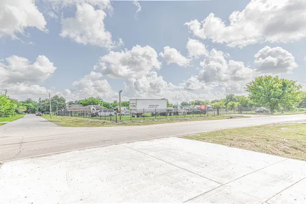 $650,000 | 5302 Fuqua Gardens View Road, Houston, TX 77045