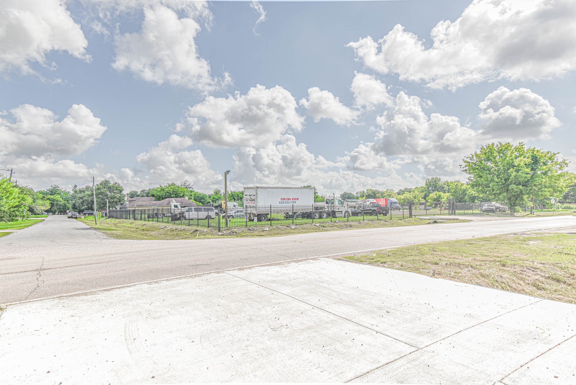 5302 Fuqua Gardens View Road Houston, TX 77045 - Photo 8 of 14