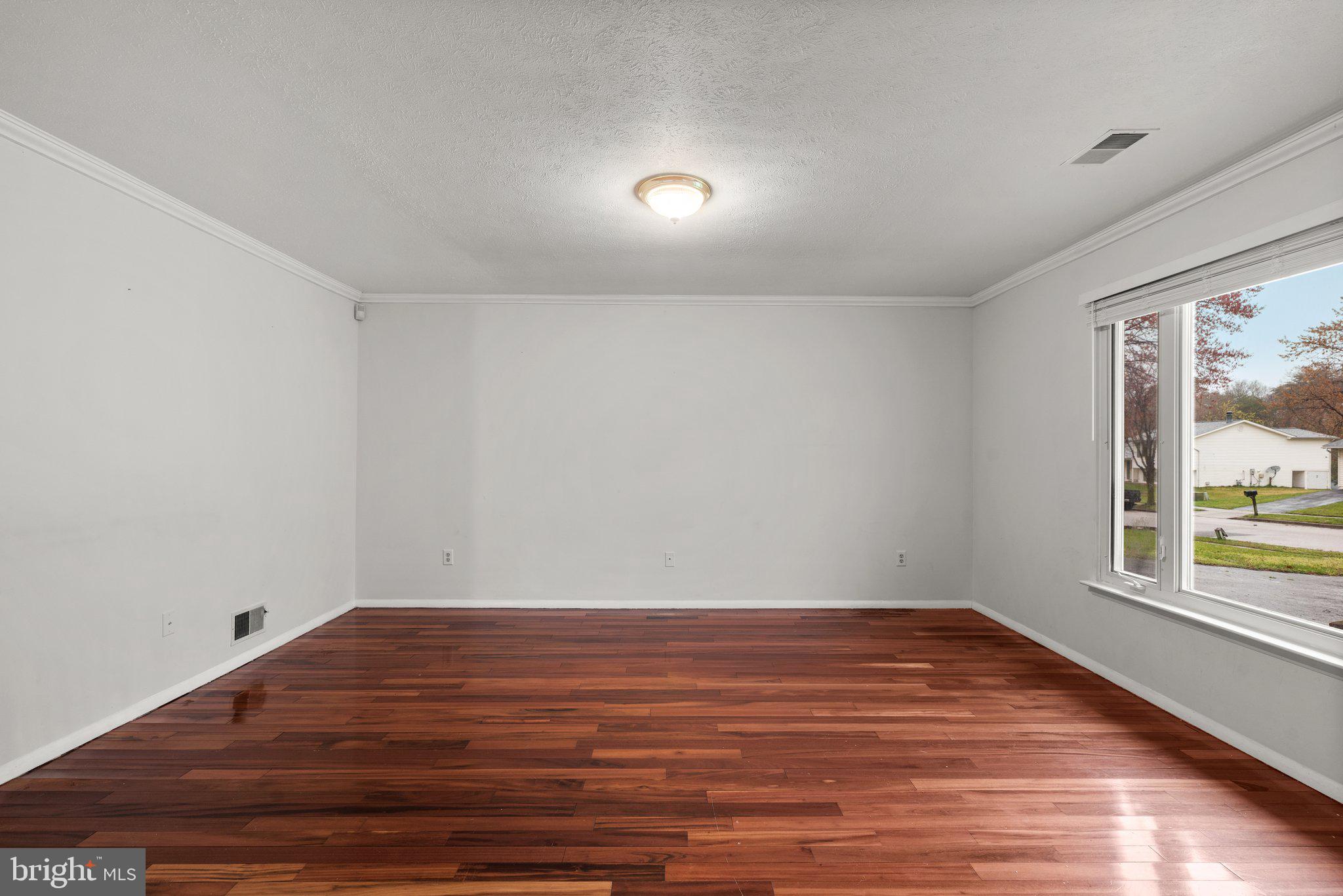 7836 Metacomet Road Hanover, MD 21076 - Photo 4 of 54 LIVING ROOM
