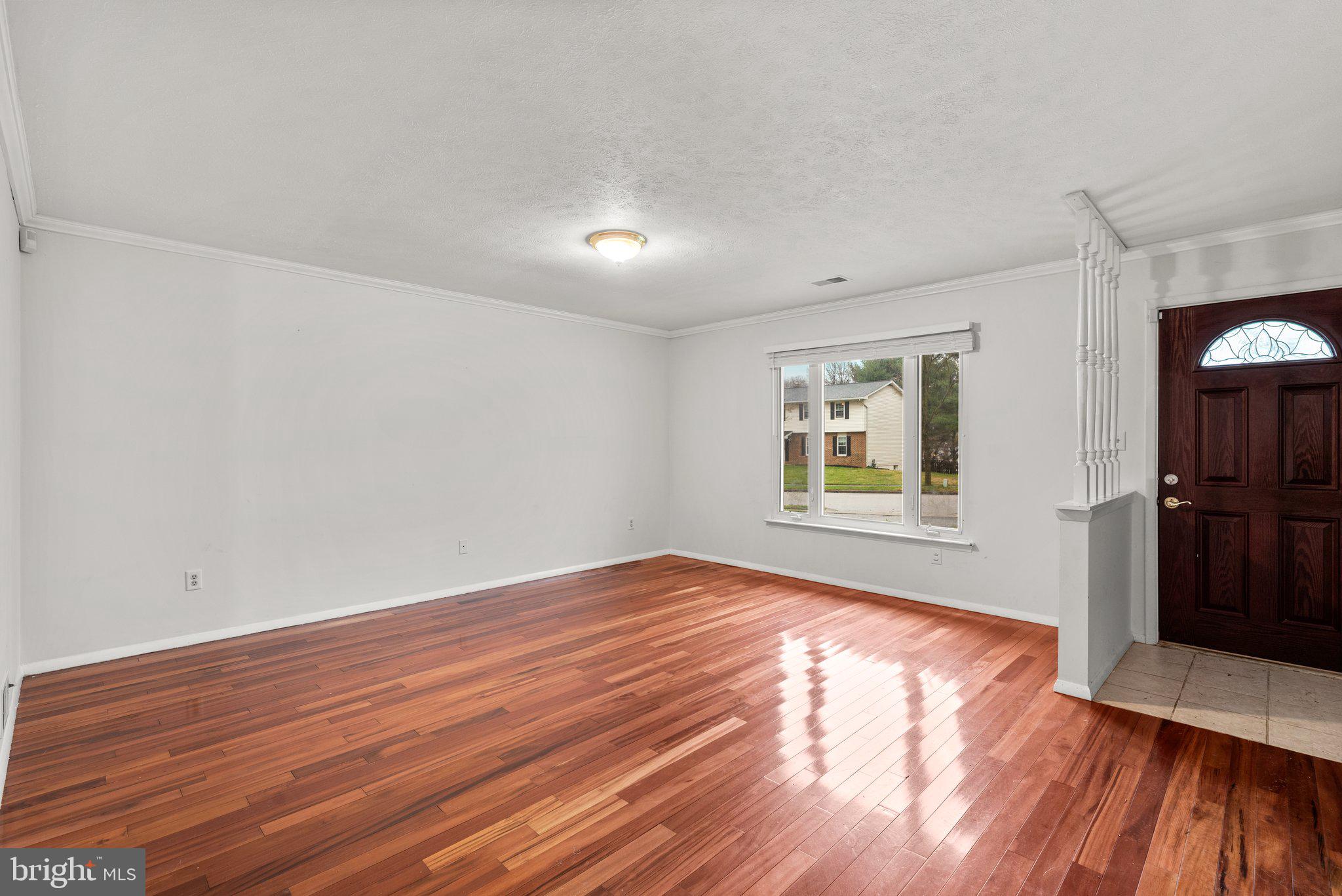 7836 Metacomet Road Hanover, MD 21076 - Photo 5 of 54 LIVING ROOM