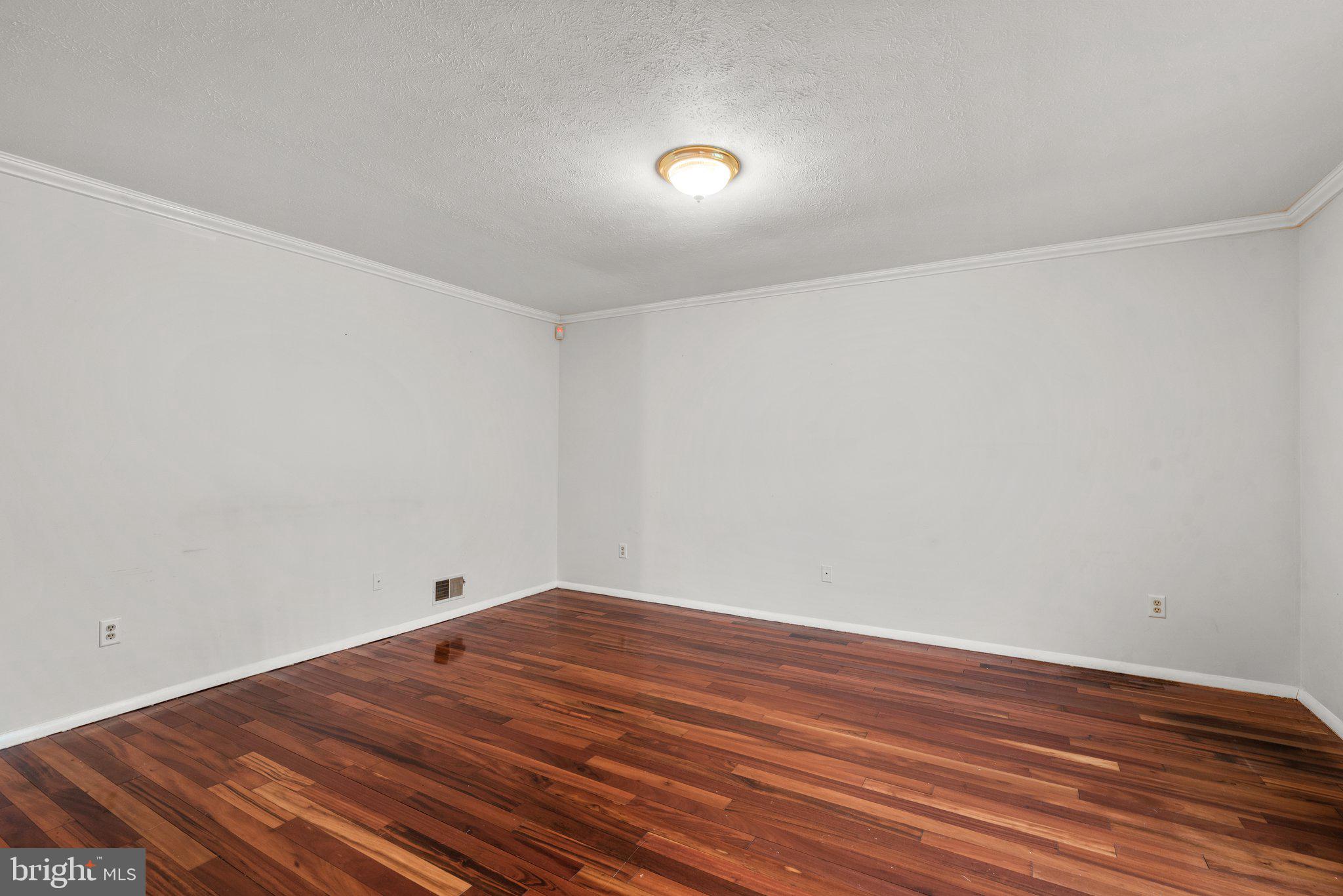 7836 Metacomet Road Hanover, MD 21076 - Photo 9 of 54 LIVING ROOM