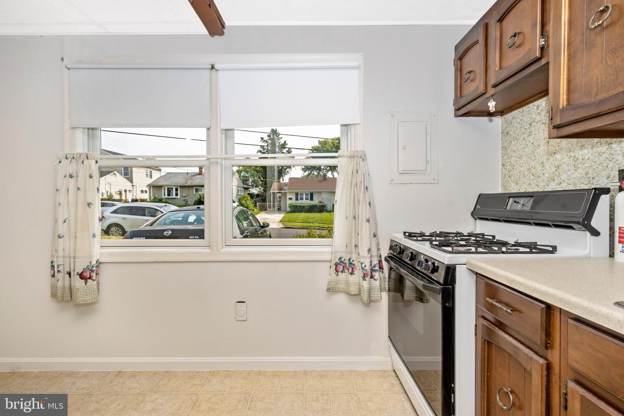 2422 Brunswick Road Baltimore, MD 21227 - Photo 11 of 28 Gallery Image 11