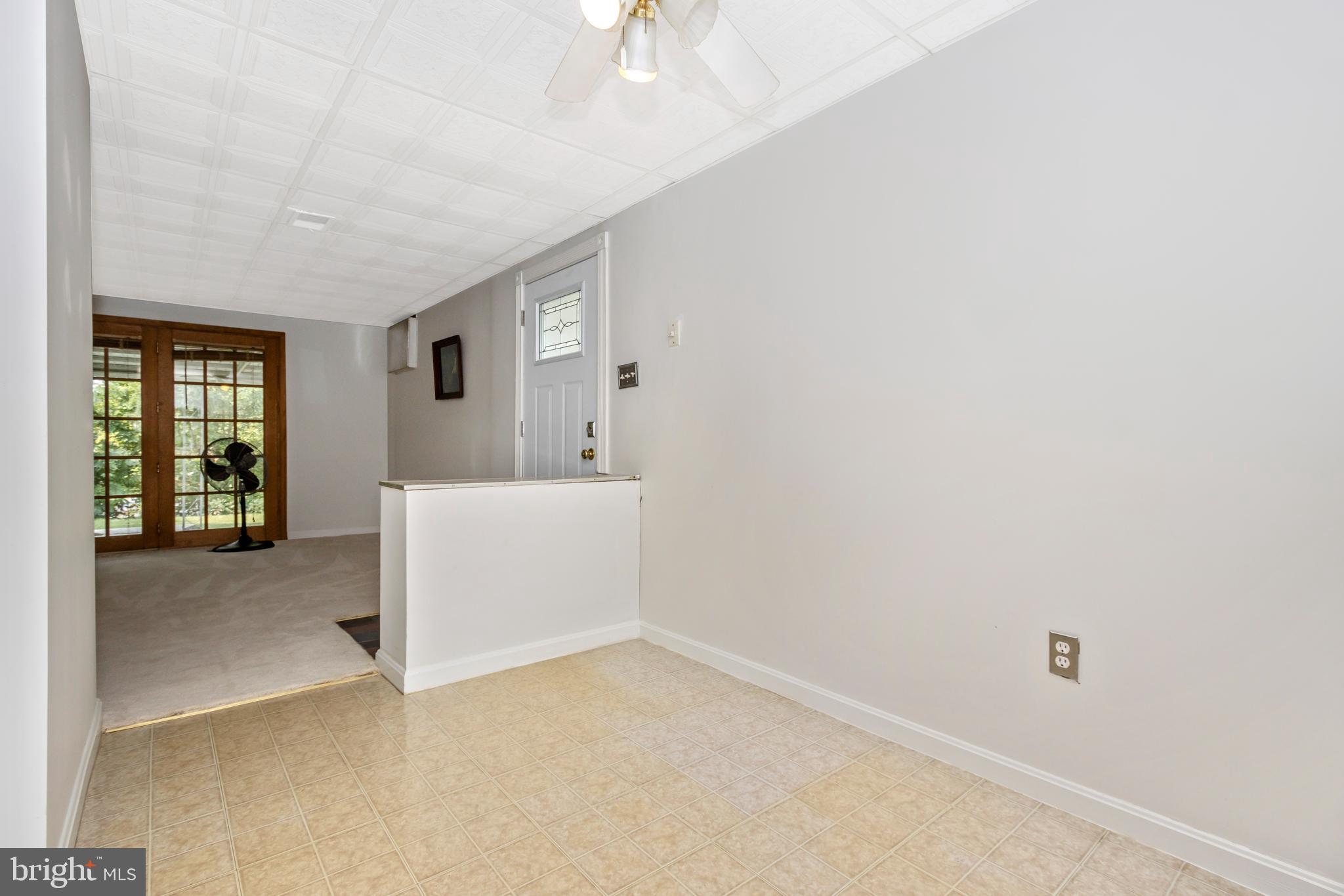 2422 Brunswick Road Baltimore, MD 21227 - Photo 12 of 28 Dining area
