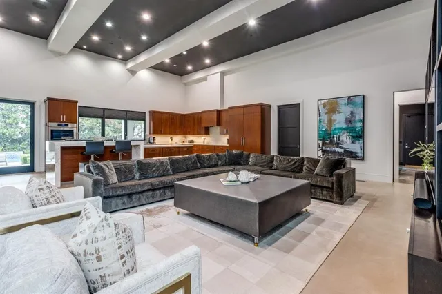 $35,000 | 4529 Royal Lane, Dallas, TX 75229