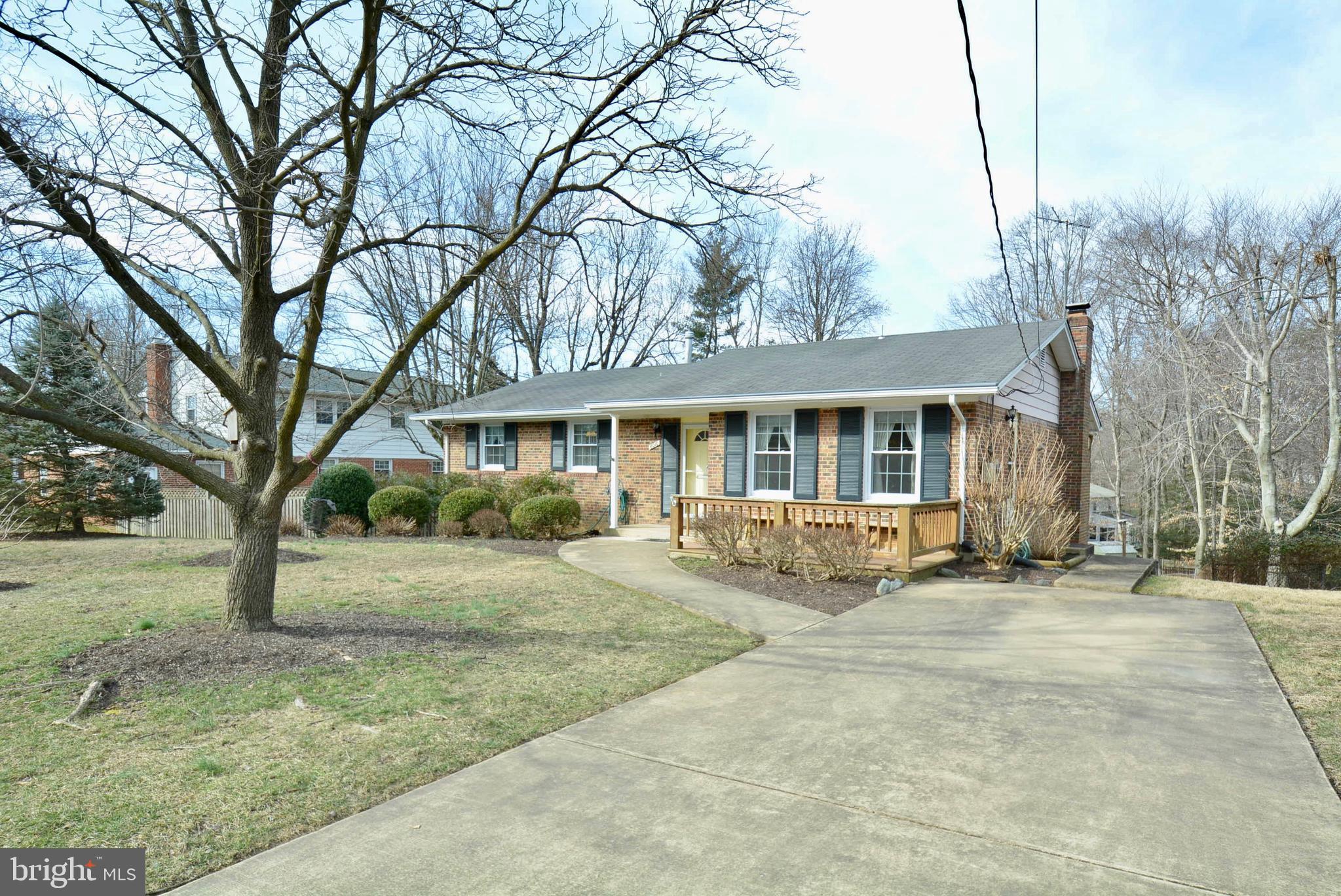 6010 Meriwether Lane Springfield, VA 22150 - Photo 1 of 37 Front of Home