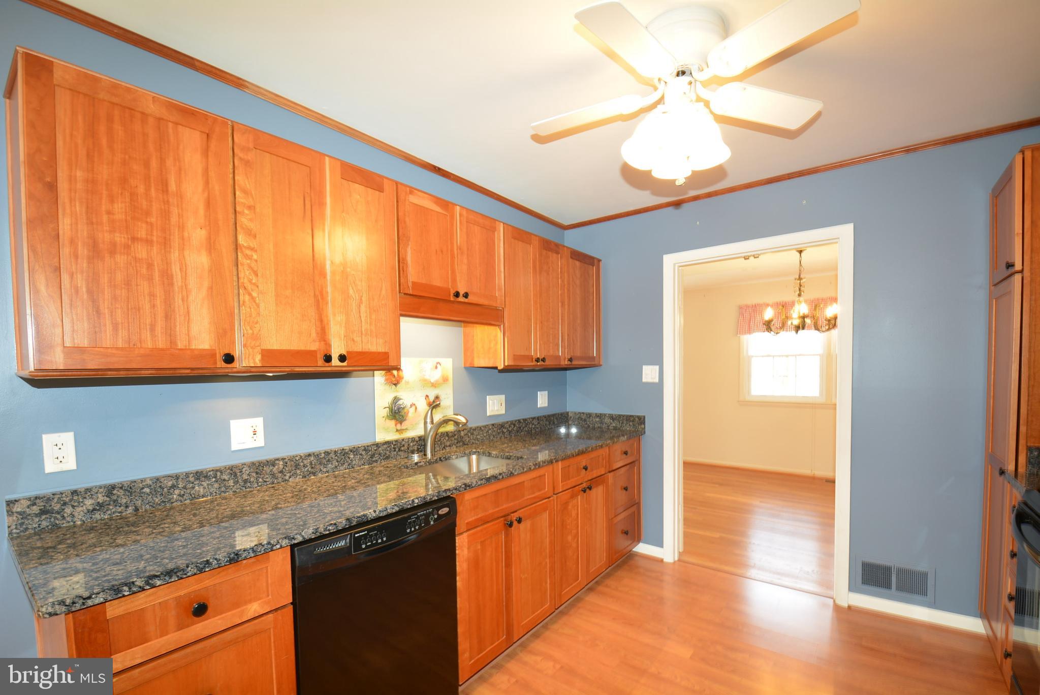 6010 Meriwether Lane Springfield, VA 22150 - Photo 4 of 37 Kitchen