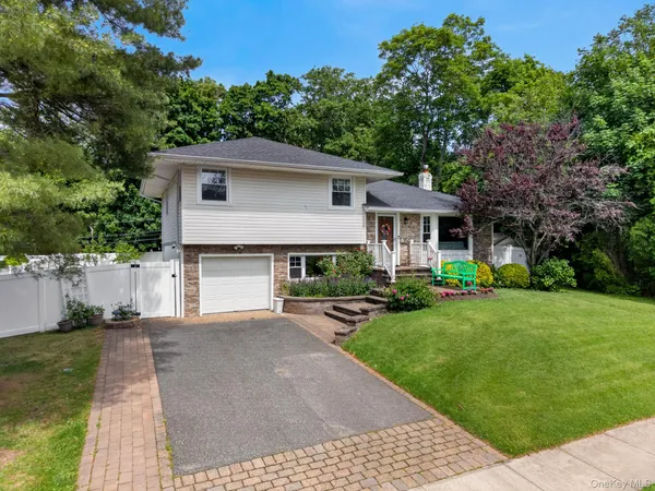 $1,198,000 | 6 Holly Lane, Jericho, NY 11753