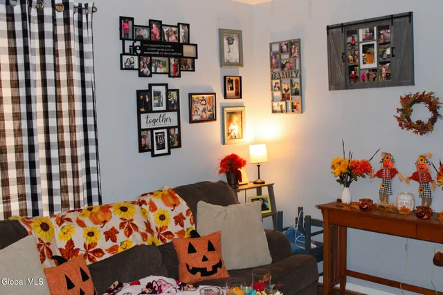 $214,900 | 112 Oak Street, Corinth, NY 12822