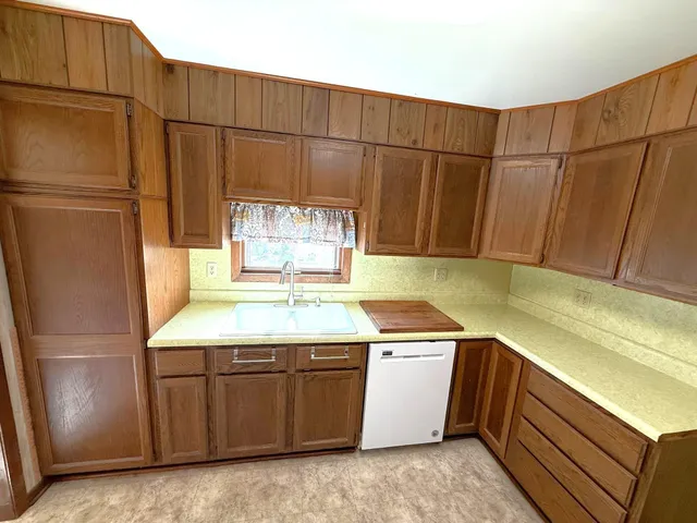 $150,000 | 319 4th Street Northwest, Aitkin, MN 56431