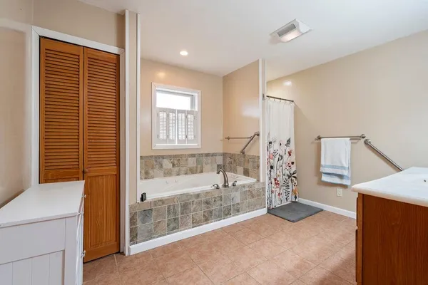 $645,000 | 218 County Farm Road, Dover, NH 03820