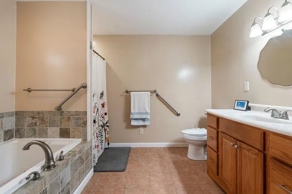 $645,000 | 218 County Farm Road, Dover, NH 03820