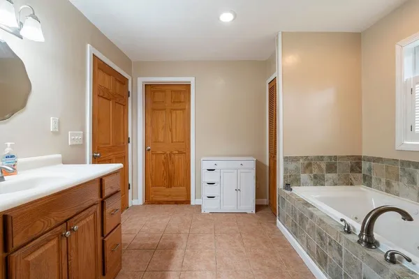 $645,000 | 218 County Farm Road, Dover, NH 03820